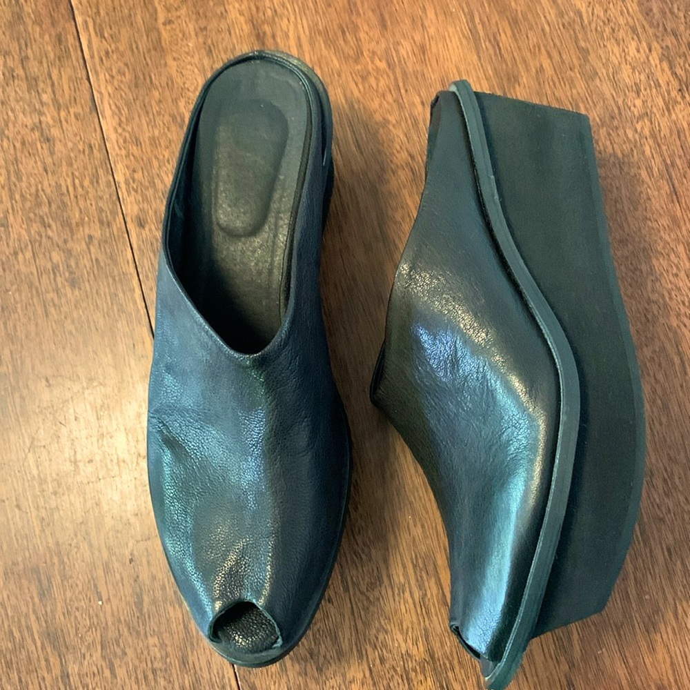 Handmade Walk platform shoes